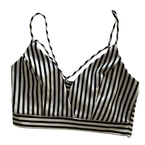 Forever 21 Tops - Forever 21 Striped Black & White Braided Strap Crop Top Size Med
